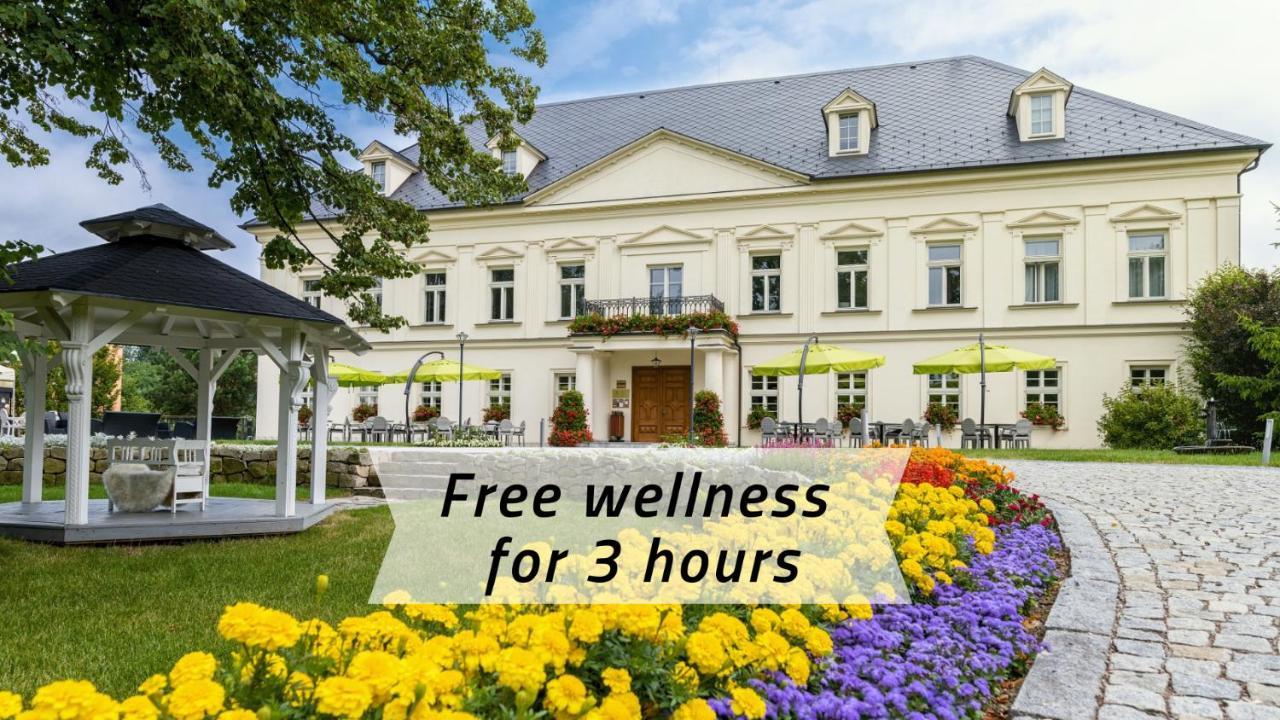Zamecek Petrovice Hotel 4*